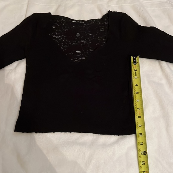 Zara black laced V-neck top with 3 quarter sleeves in size M. - Picture 7 of 11